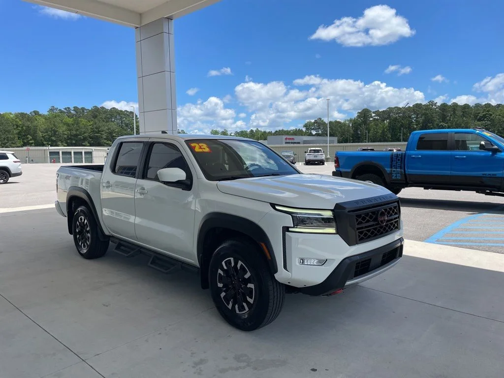 Used 2023 White Nissan PRO-4X image 2