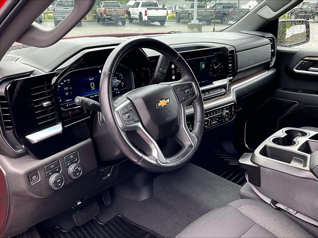 Used 2022 Red Chevrolet LT image 8