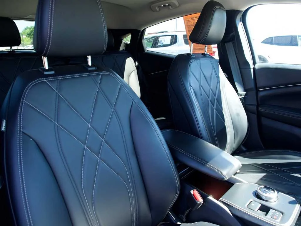 Used 2021 Gray Ford Select image 37
