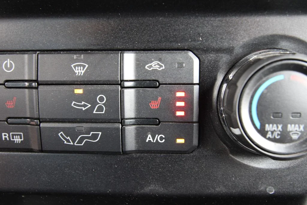 Used 2018 Black Ford XLT image 14