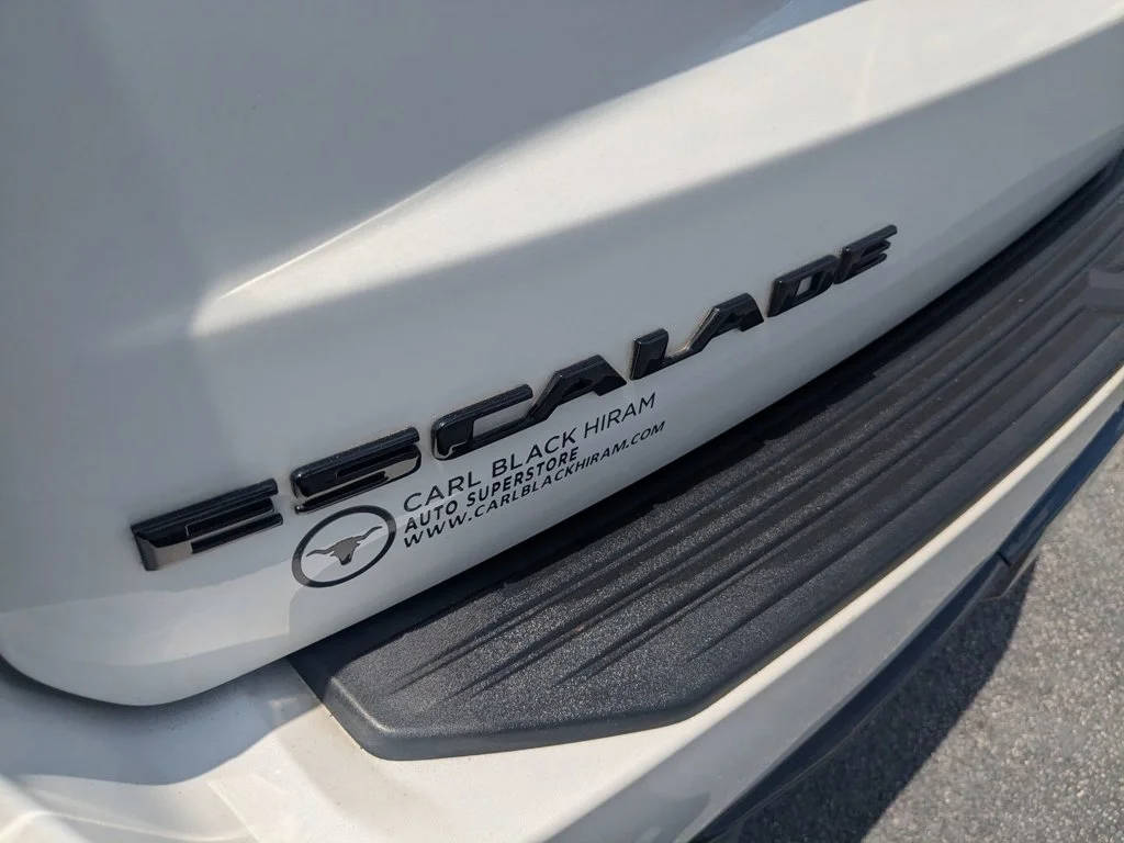 Used 2021 Crystal White Tricoat Cadillac Premium Luxury image 34
