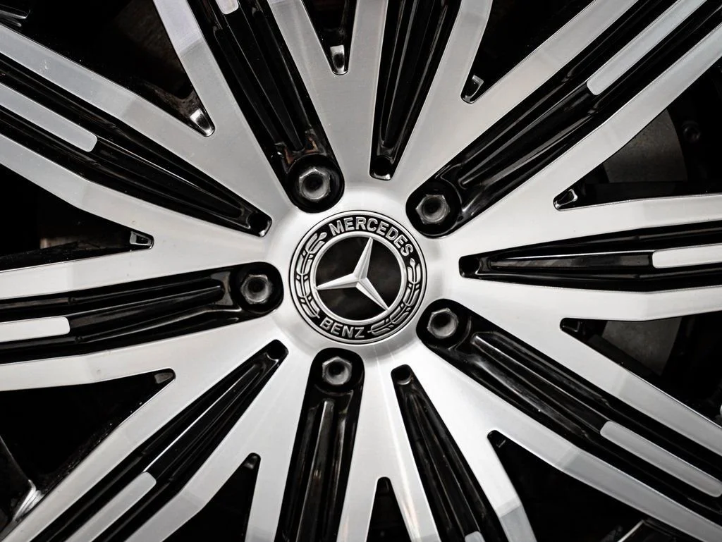 Used 2023 Diamond White Mercedes-Benz 580 image 8