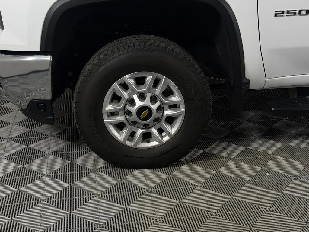 2025 Chevrolet Silverado 2500HD LT - Photo 11