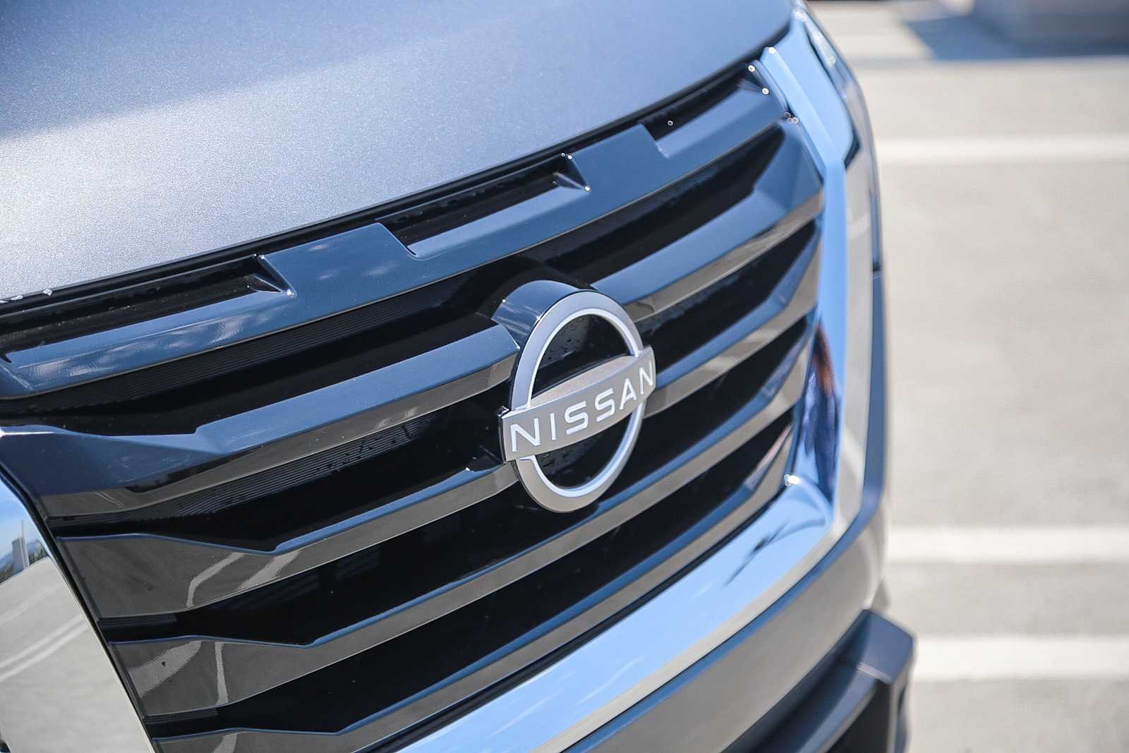 New 2025 Gun Metallic Nissan SV image 5
