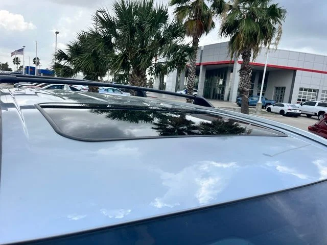 Used 2021 Silver Toyota XLE image 7