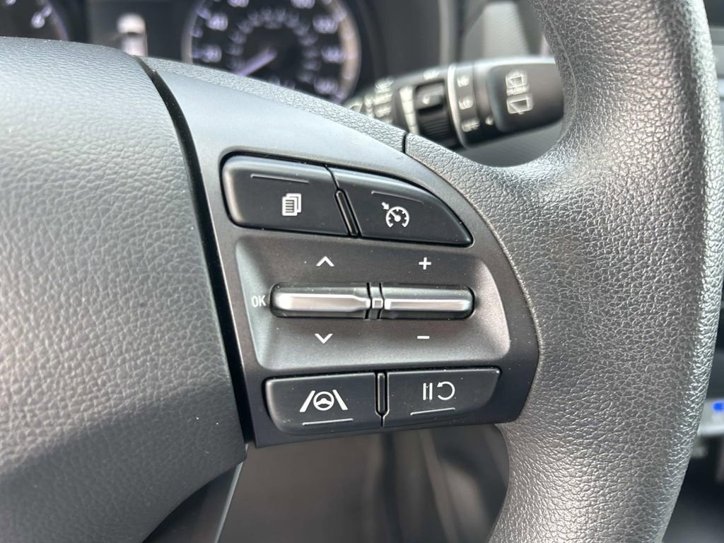 Used 2022 Ultra Black Hyundai SEL image 29