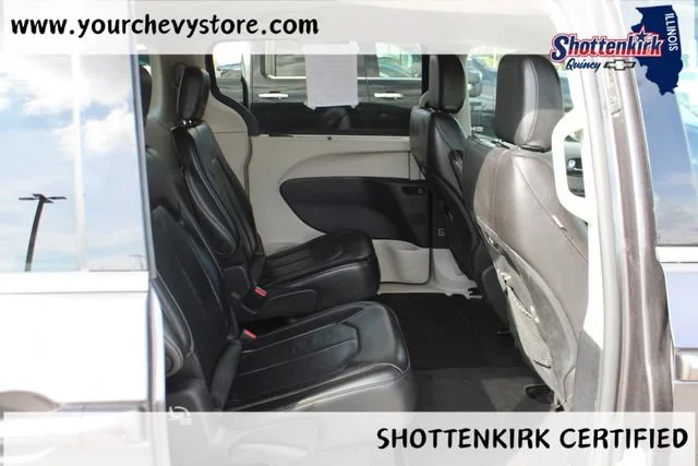 Used 2022 Gray Chrysler Touring L image 14