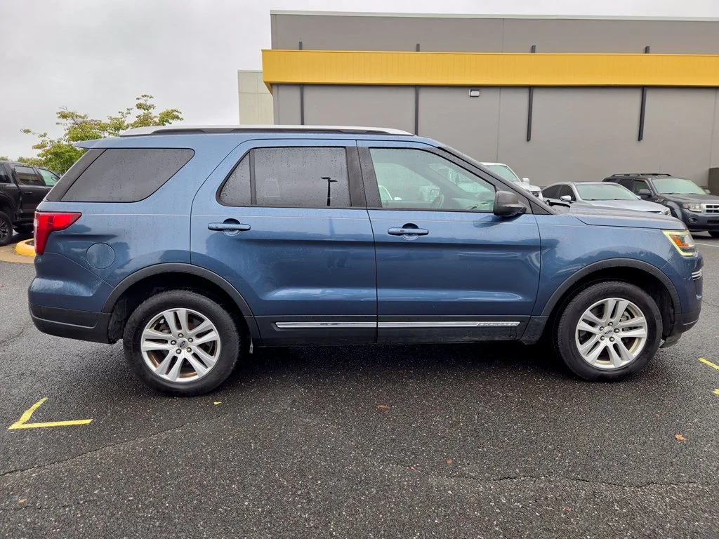 Used 2018 Blue Ford XLT image 8