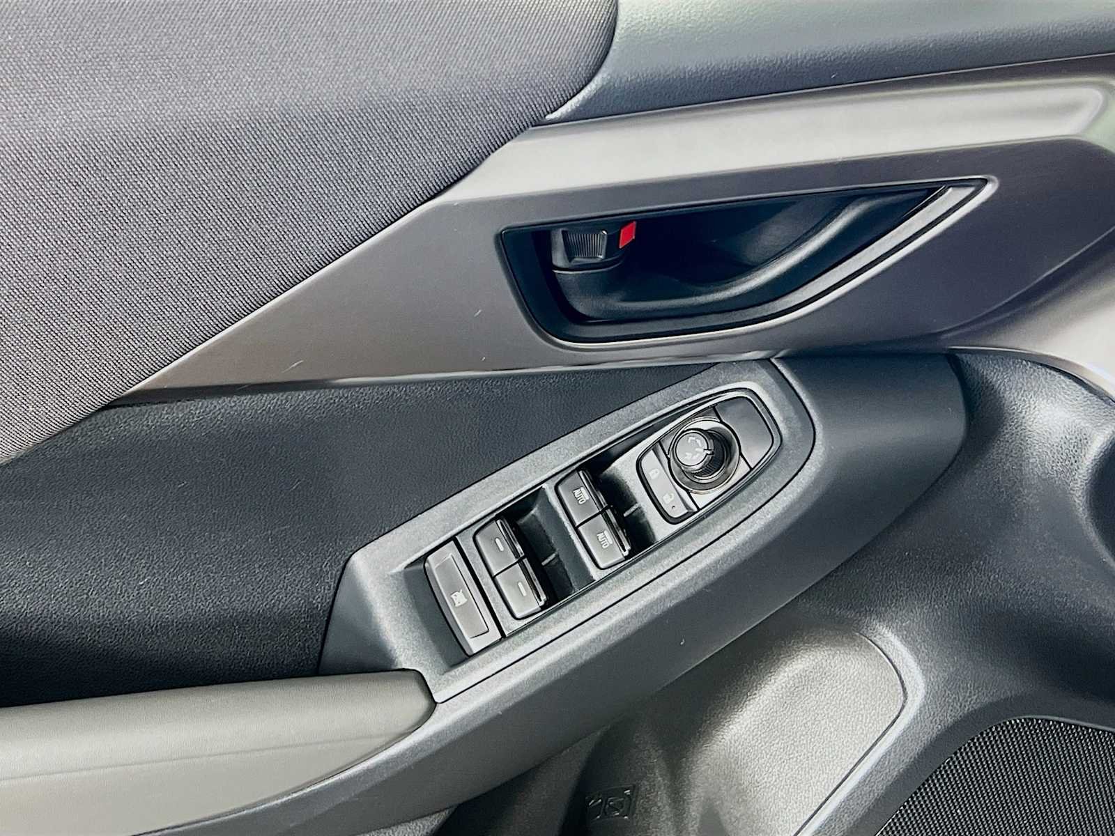 Used 2024 Ice Silver Metallic Subaru  image 18