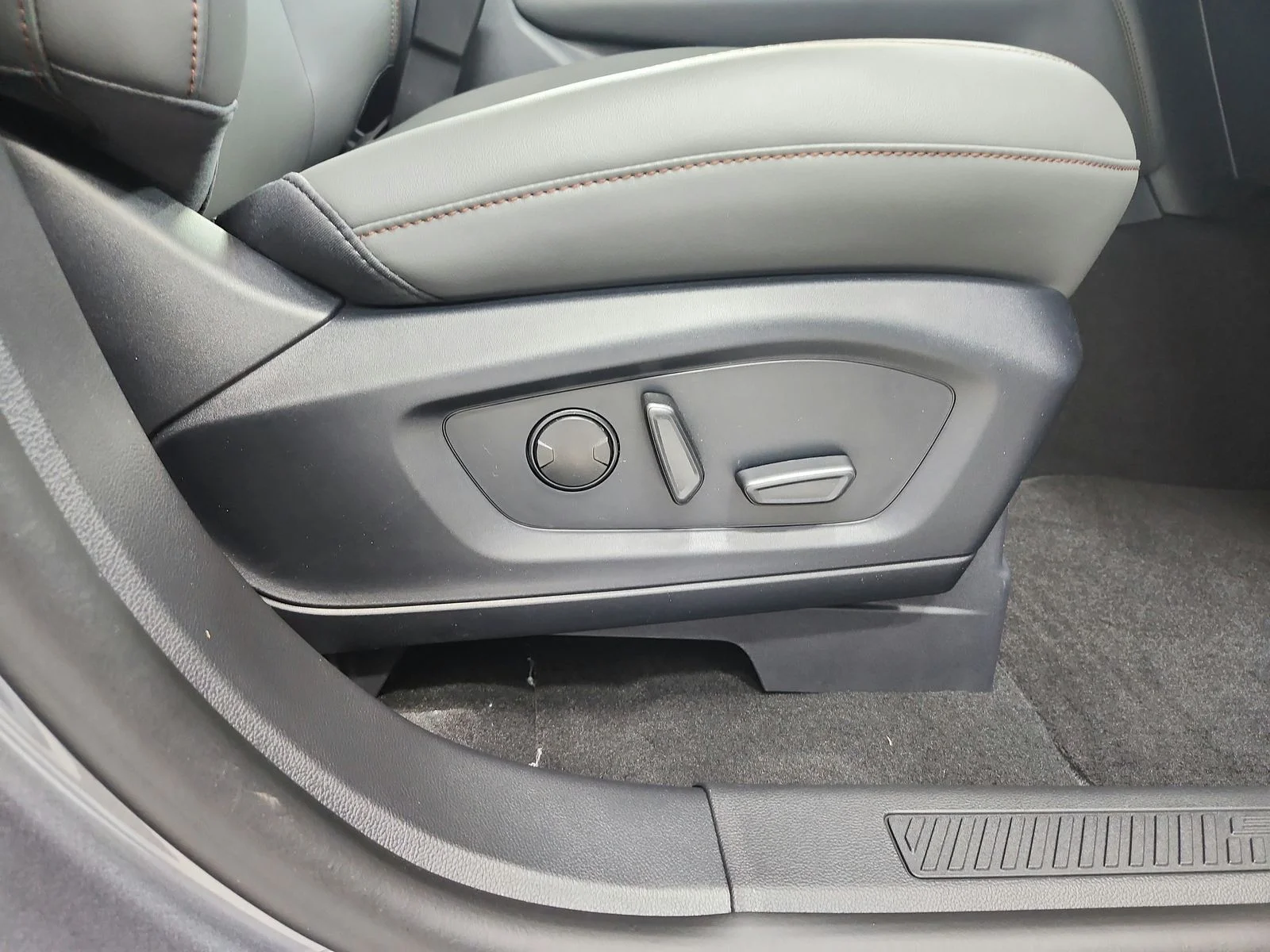 New 2026 Gray Ford Active image 41