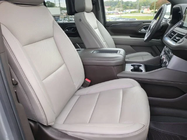 Used 2023 Silver GMC SLT image 37