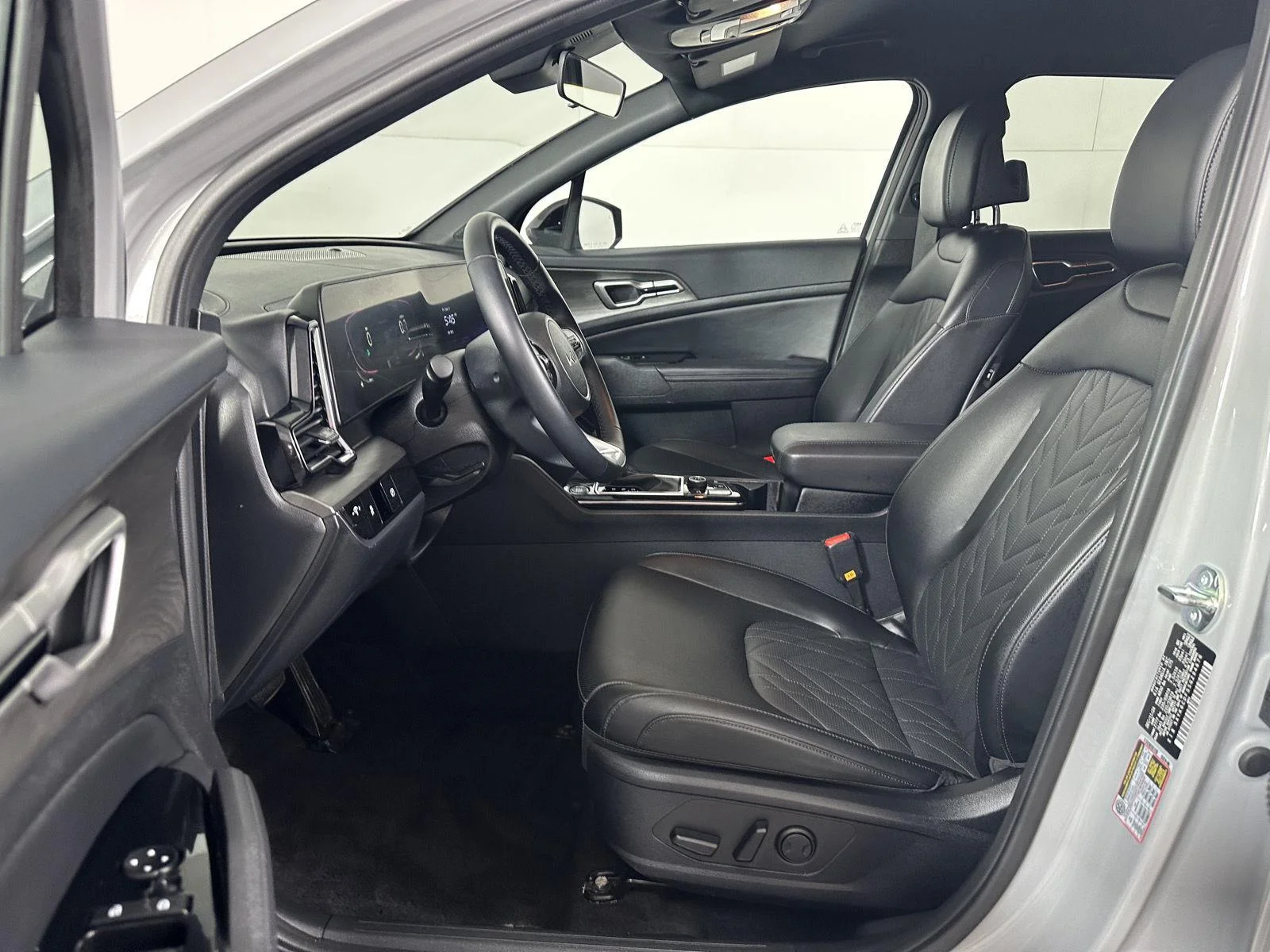 Used 2025 Wolf Gray Kia X-Line image 11