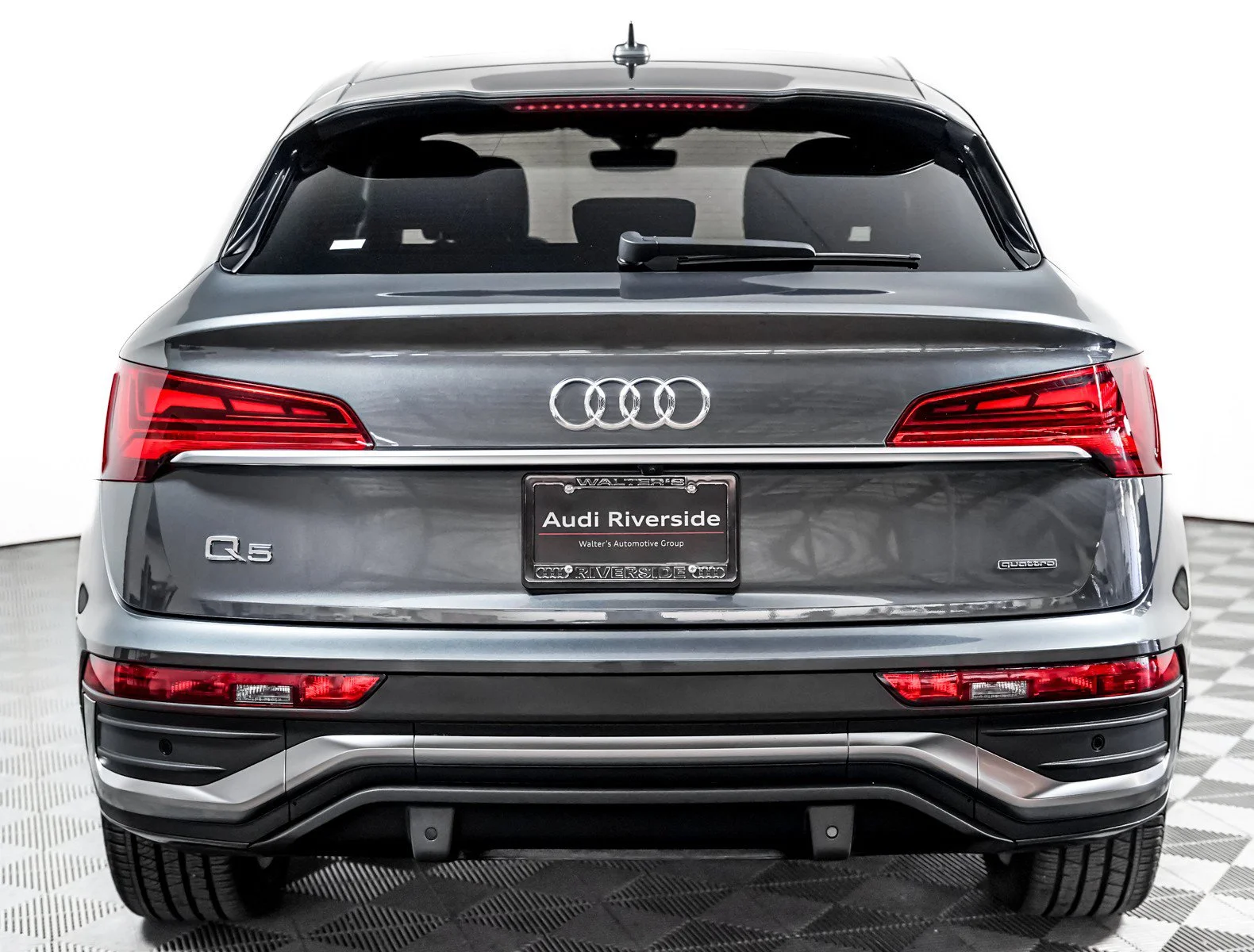 Used 2023 Daytona Gray Pearl Effect Audi S line Premium Plus image 7