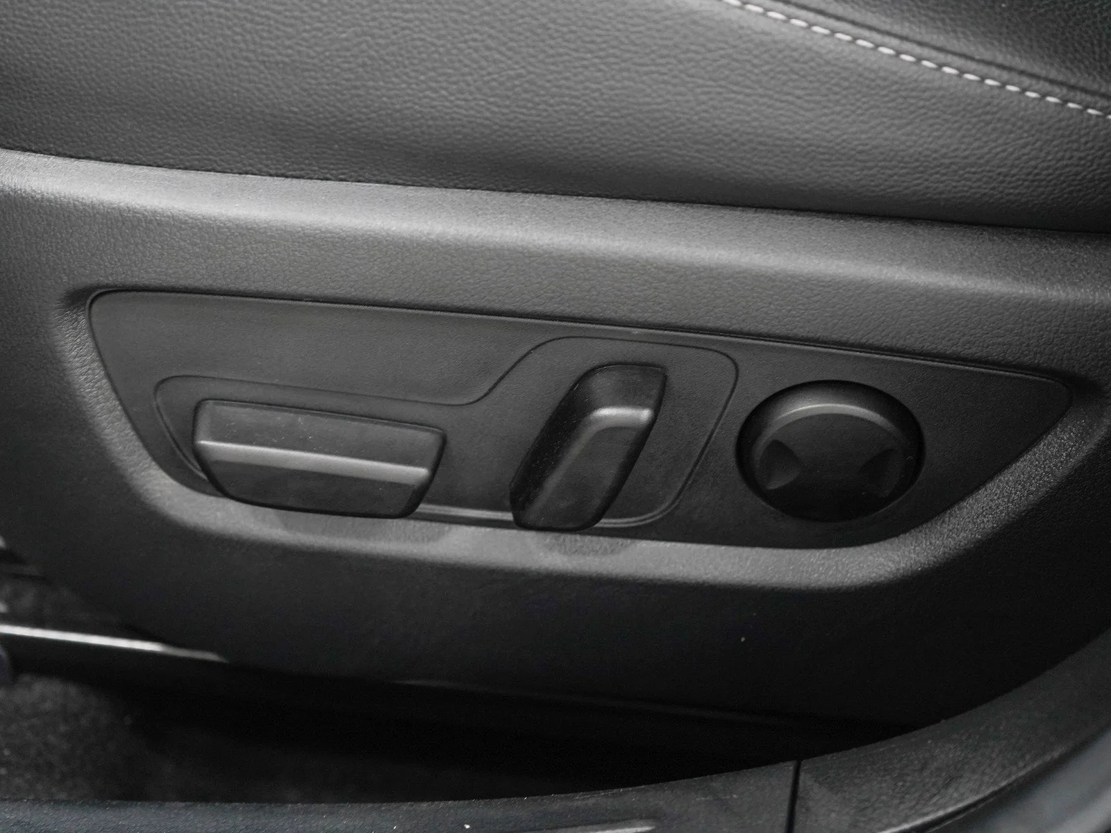 Used 2024 Polymetal Gray Metallic Mazda 2.5 S Premium Package image 24