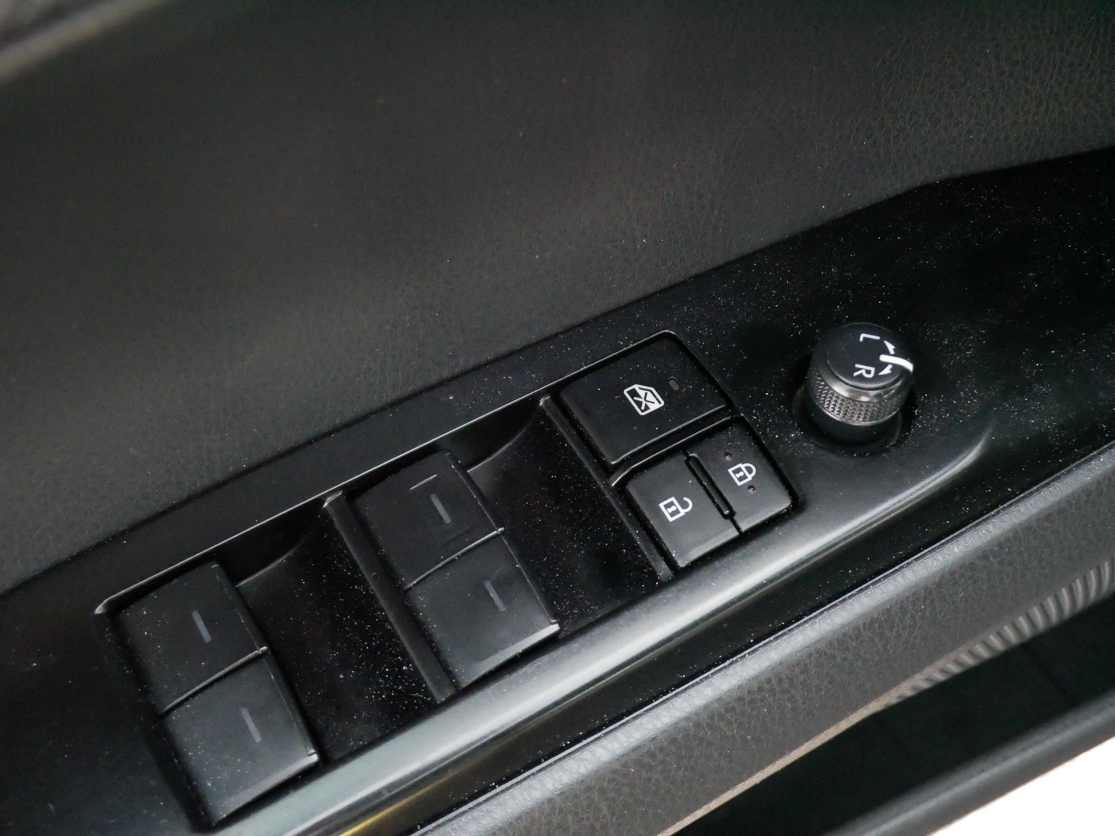 Certified Used 2025 MIDNIGHT BLACK Toyota SE image 19