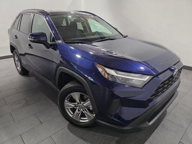 Certified Used 2025  Toyota XLE image 7