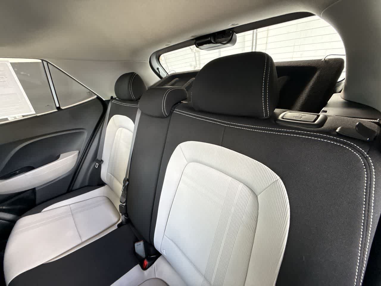 2025 Hyundai Venue SEL - Photo 22