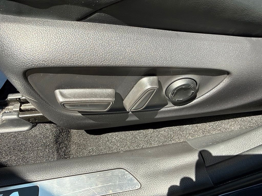 Used 2021 Black Toyota XLE image 27