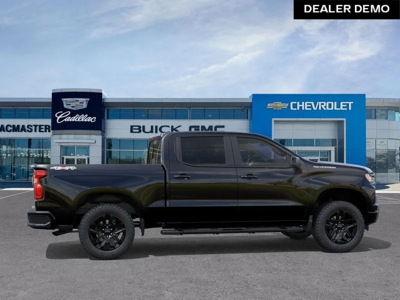 Used 2026  Chevrolet RST image 5