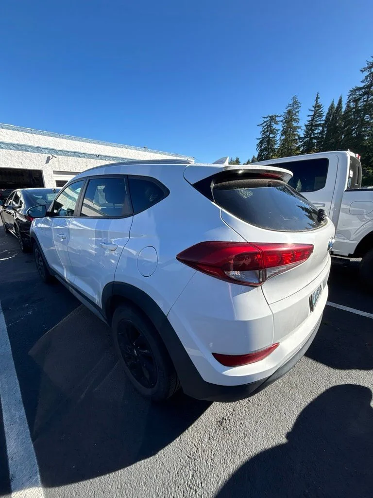 Used 2018 Dazzling White Hyundai SEL image 2