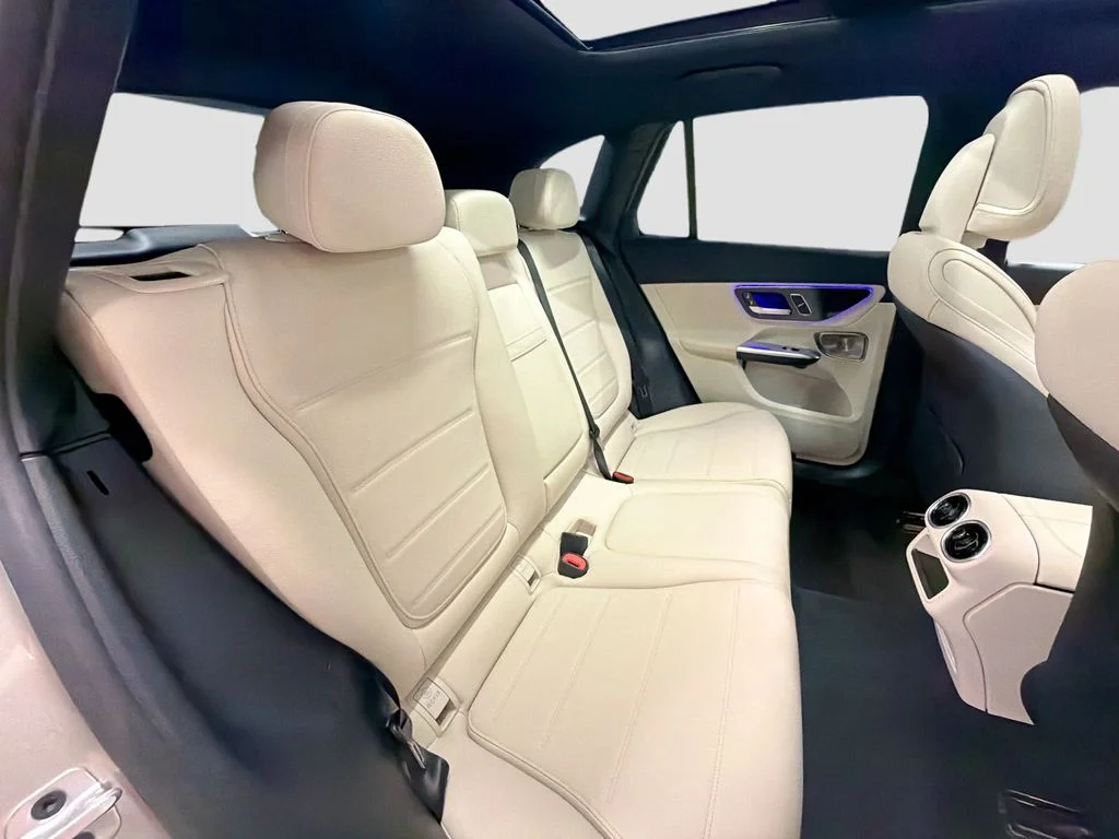 Used 2024 Silver Mercedes-Benz GLC 300 image 29