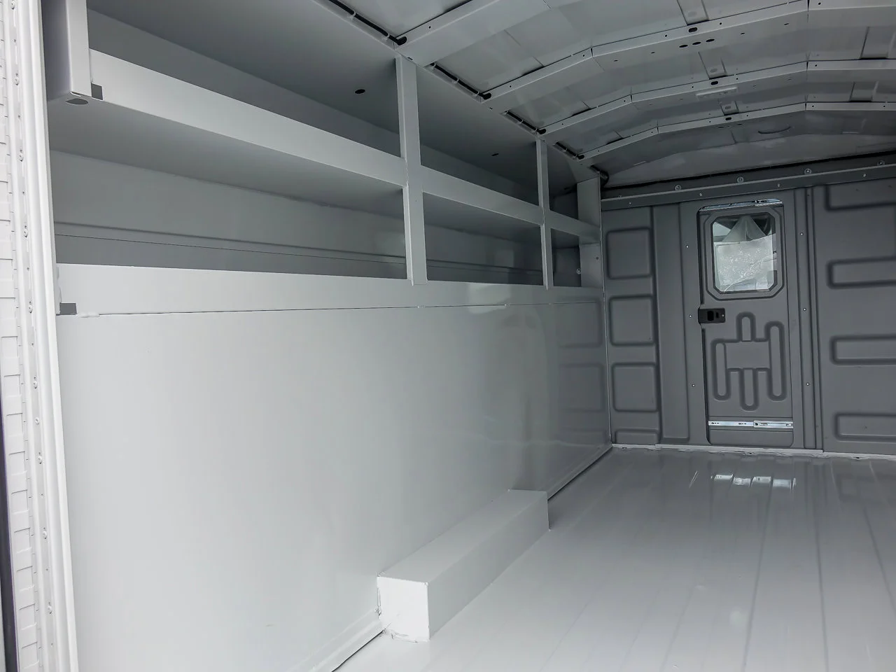 New 2026 Oxford White Ford Cutaway image 30