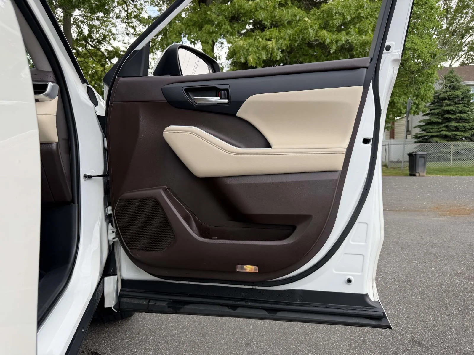 Used 2021 White Toyota XLE image 13