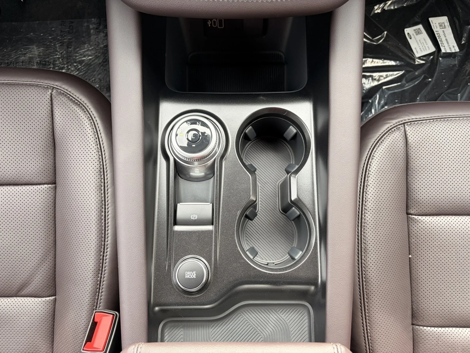 New 2027 Agate Black Metallic Ford Platinum™ image 21