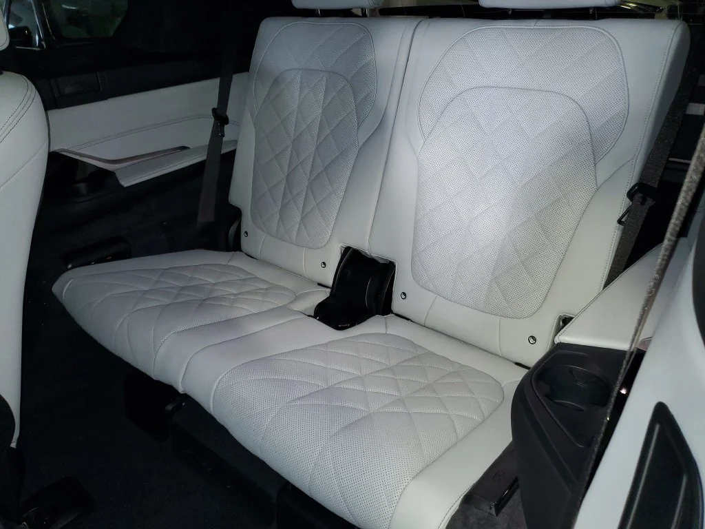 New 2027 White BMW xDrive40i image 10