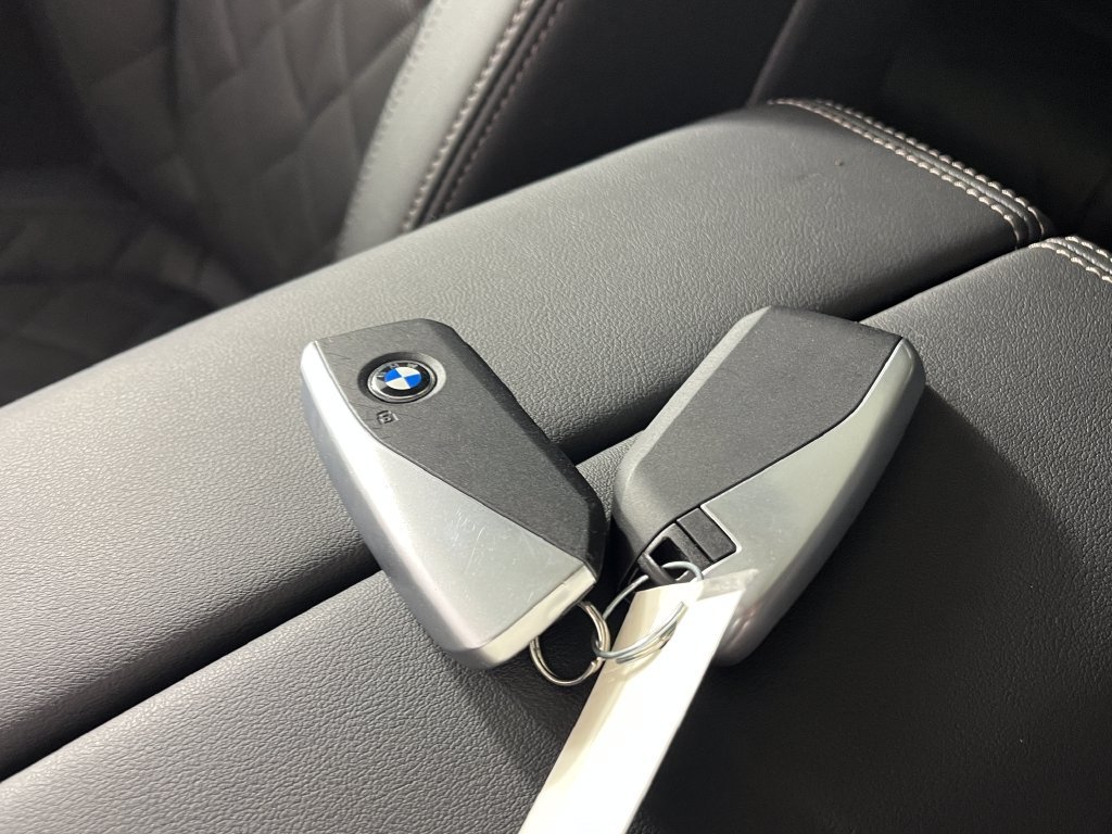 Used 2026 Red BMW xDrive40i image 30