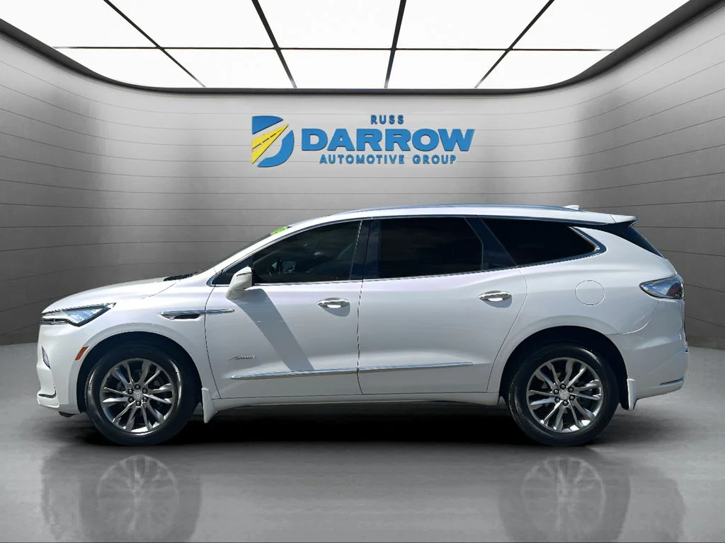 Used 2022 White Buick Avenir image 2