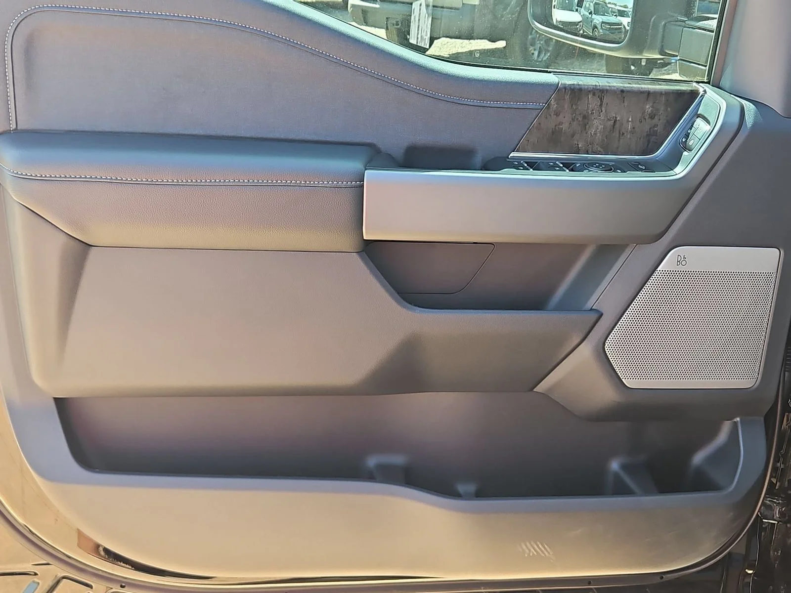 New 2026 Agate Black Metallic Ford F-250® Lariat® image 12