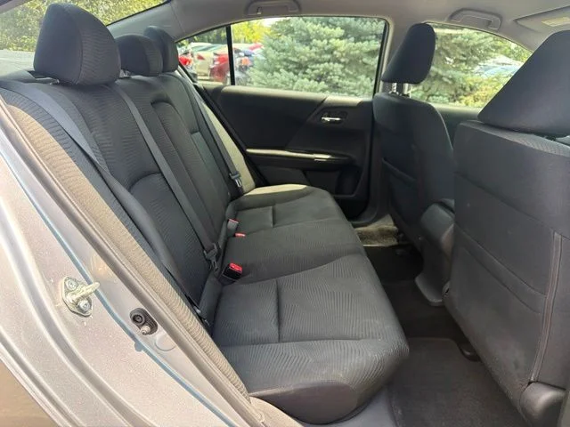 Used 2017 Silver Honda LX image 23