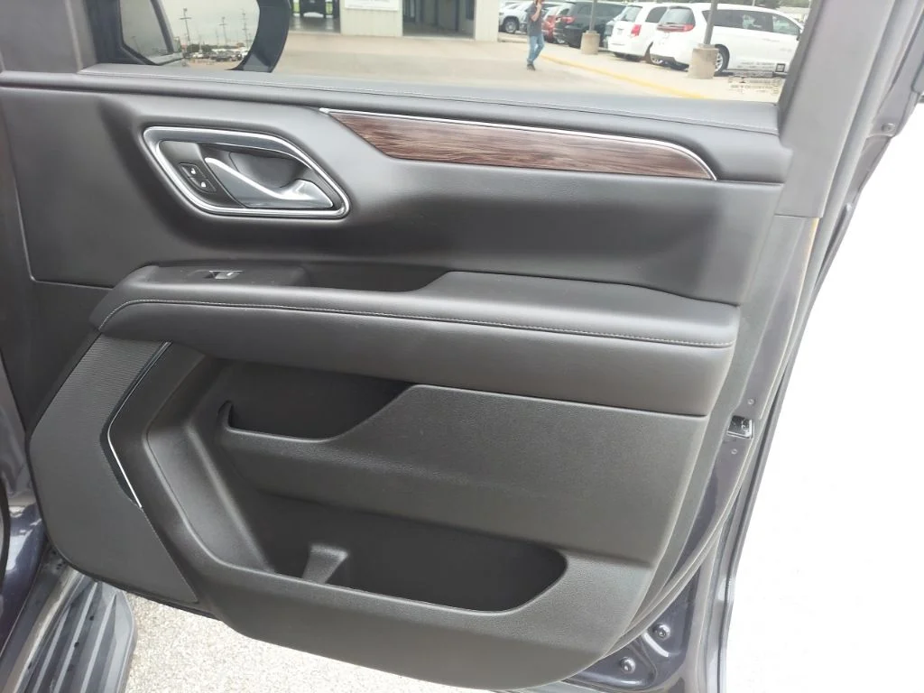 Used 2023 Gray Chevrolet Commercial Flee image 34