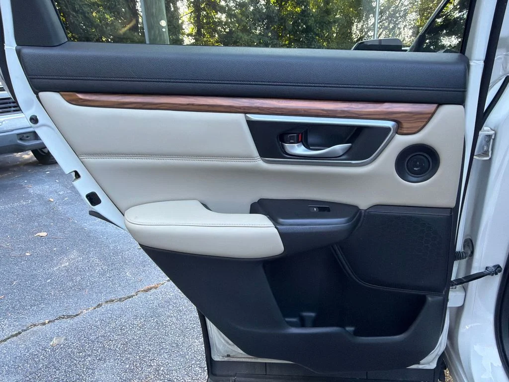 Used 2019  Honda Touring image 22
