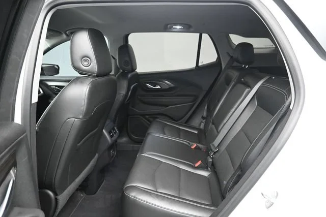 Used 2023 SUMMIT WHITE GMC SLT image 22