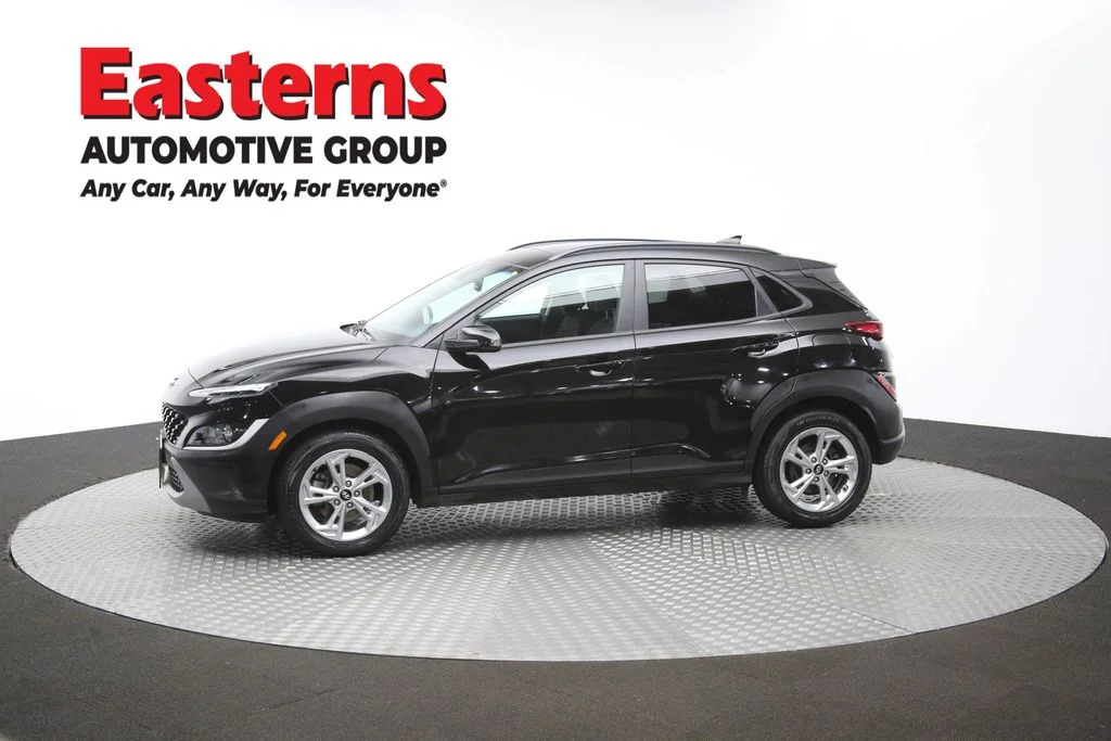 Used 2022 Black Hyundai SEL image 59