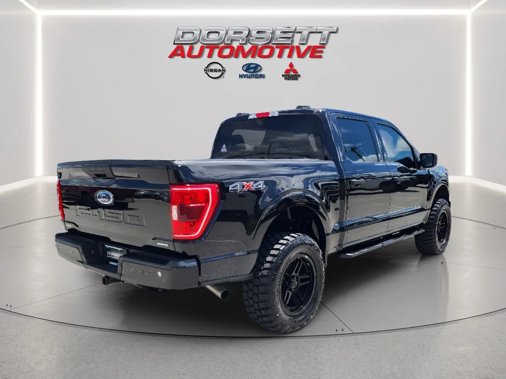 Used 2023 Agate Black Metallic Ford XLT image 6