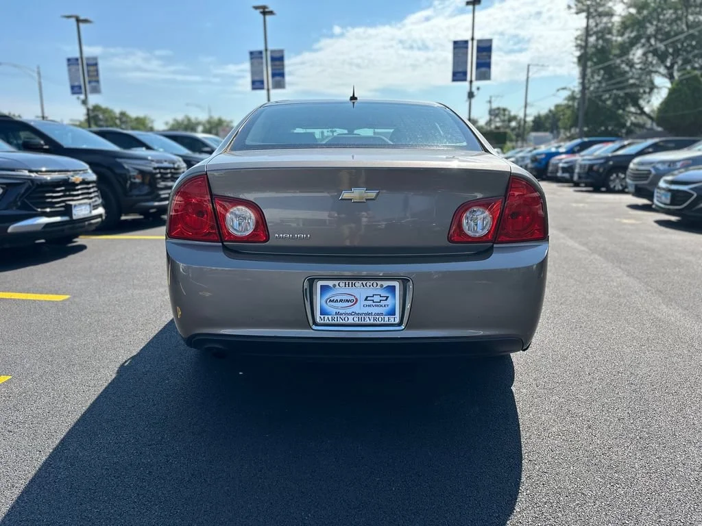 Used 2010 Mocha Steel Metallic Chevrolet LS w/1LS image 4