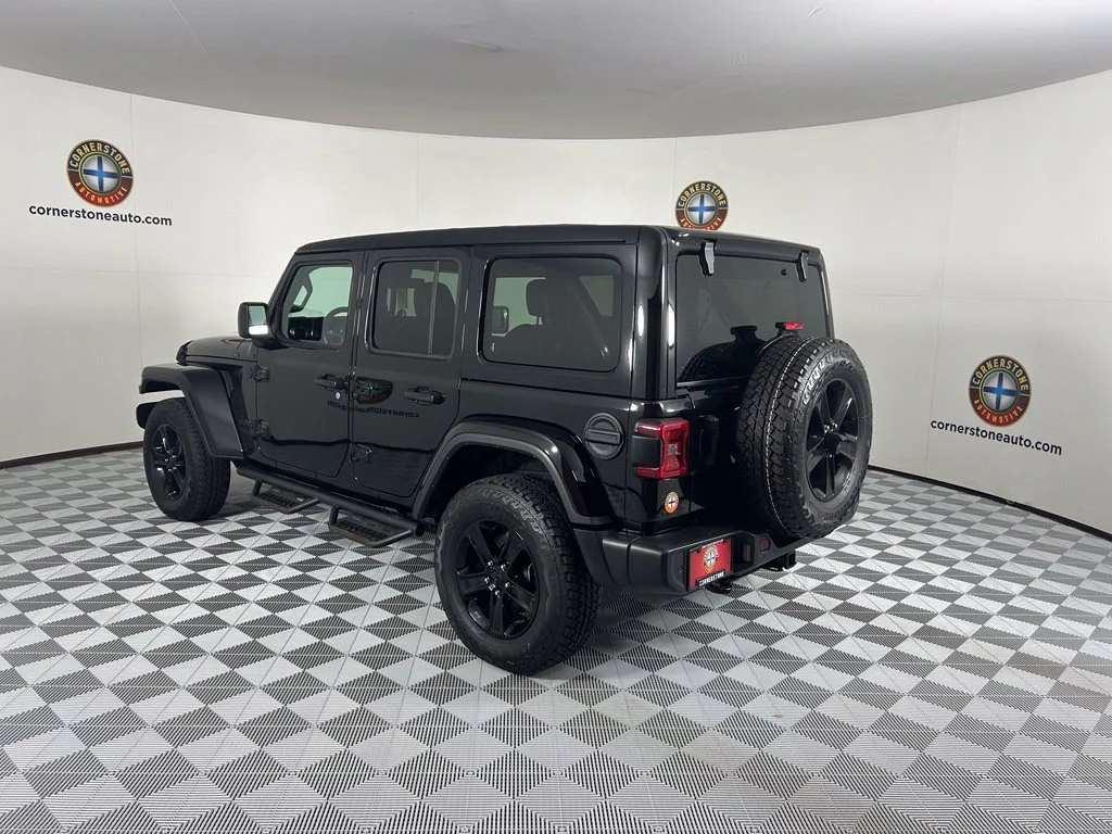 Used 2021 Black Jeep Unlimited Sahara Altitude image 23