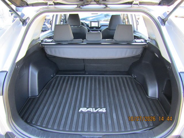 Used 2021 Silver Sky Metallic Toyota LE image 23