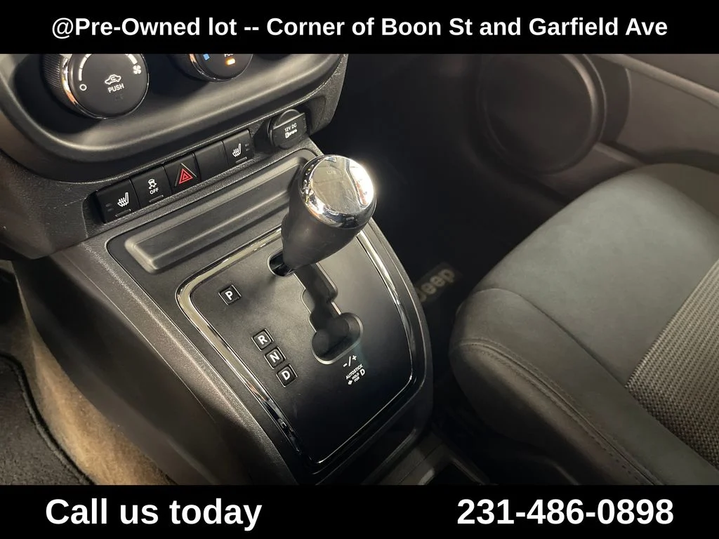 Used 2014 Gray Jeep Latitude image 22