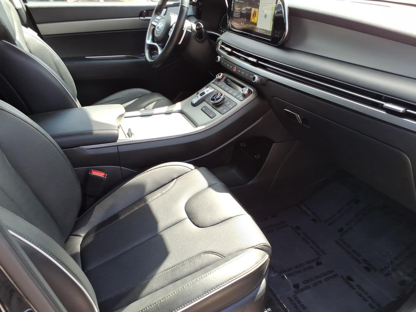 Used 2025 Moonlight Cloud Hyundai SEL image 24