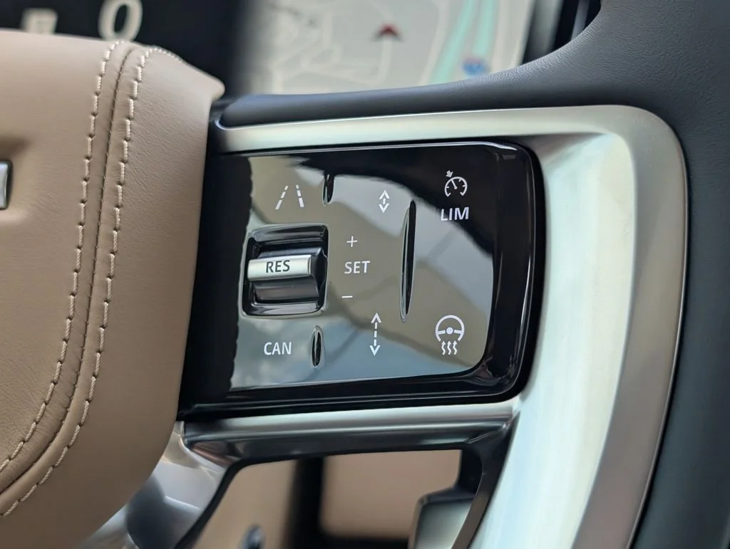 New 2026 Charente Grey Land Rover SE image 27