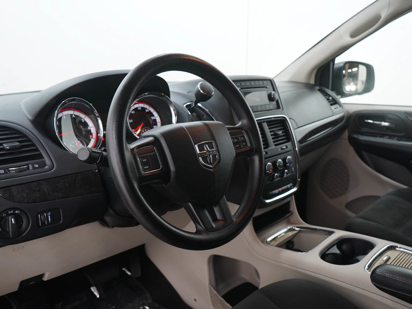 Used 2015 Redline 2 Coat Pearl Dodge Sxt image 26