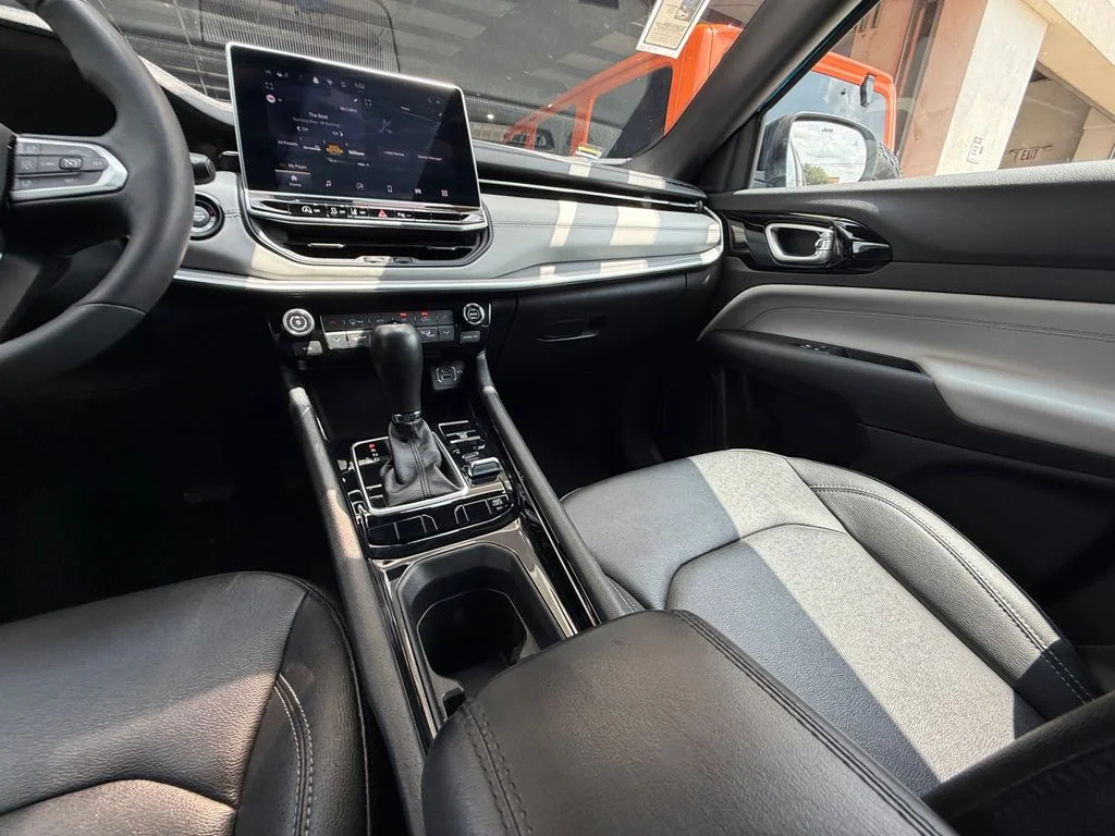 2025 Jeep Compass Limited - Photo 15