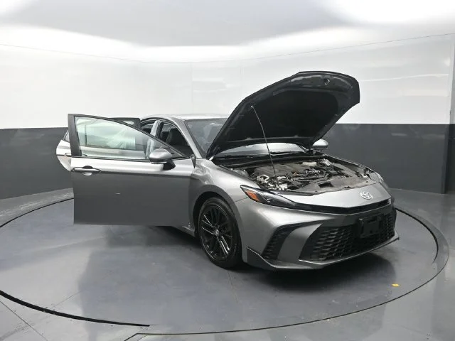 Used 2025  Toyota SE image 39