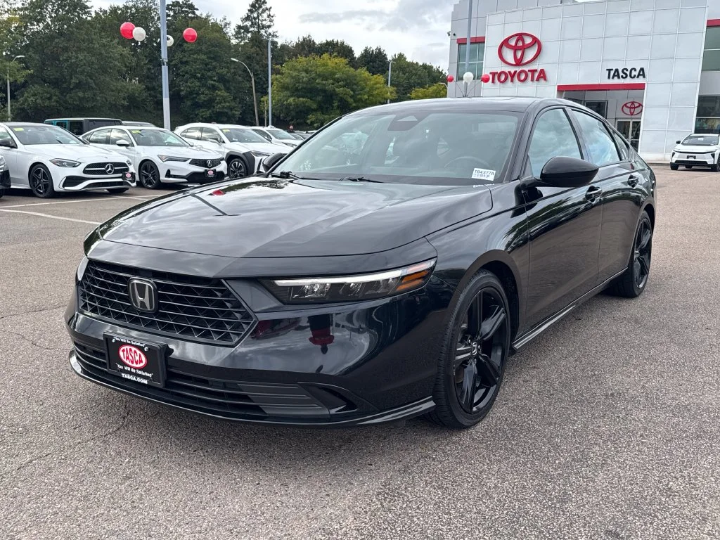 Used 2023 Black Honda Sport-L image 3