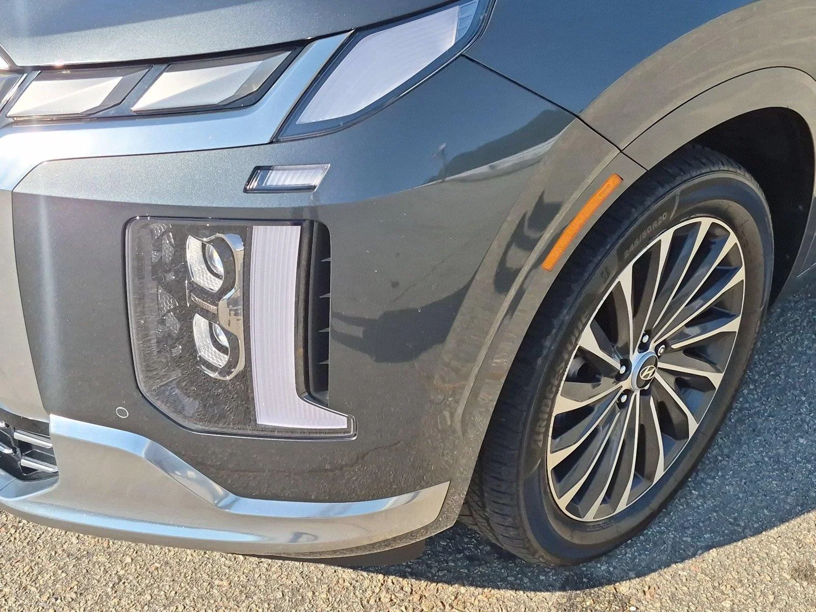 Used 2023 Robust Emerald Hyundai Calligraphy image 9