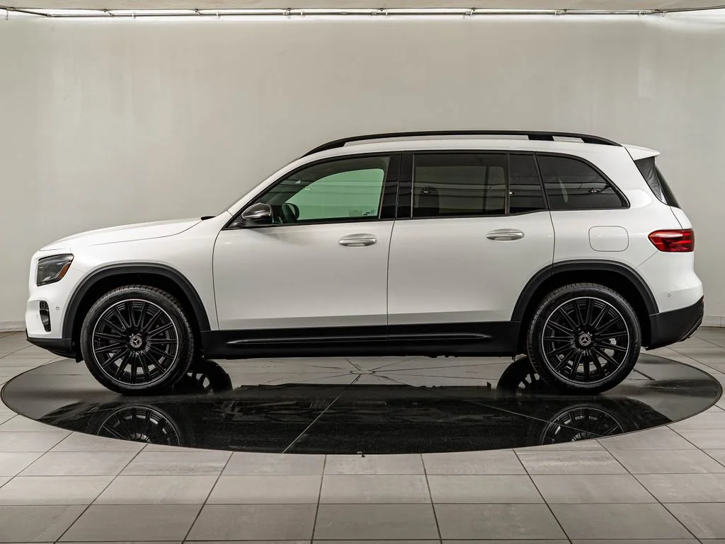 New 2026 Polar White Mercedes-Benz GLB 250 image 8